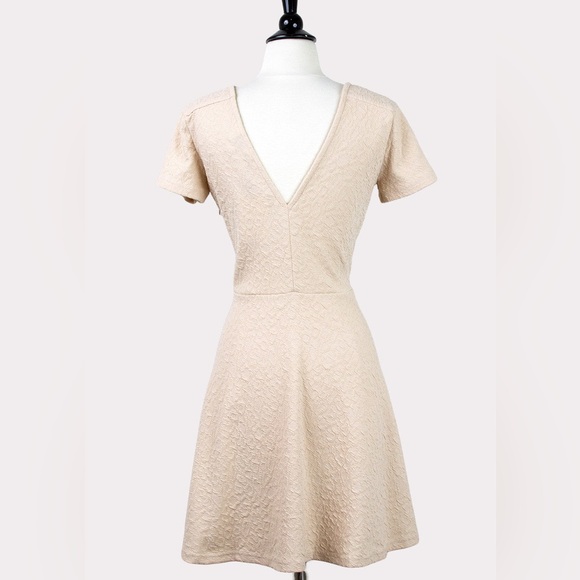 Pepaloves | Textured Blush Fit & Flare Dress - Picture 3 of 4